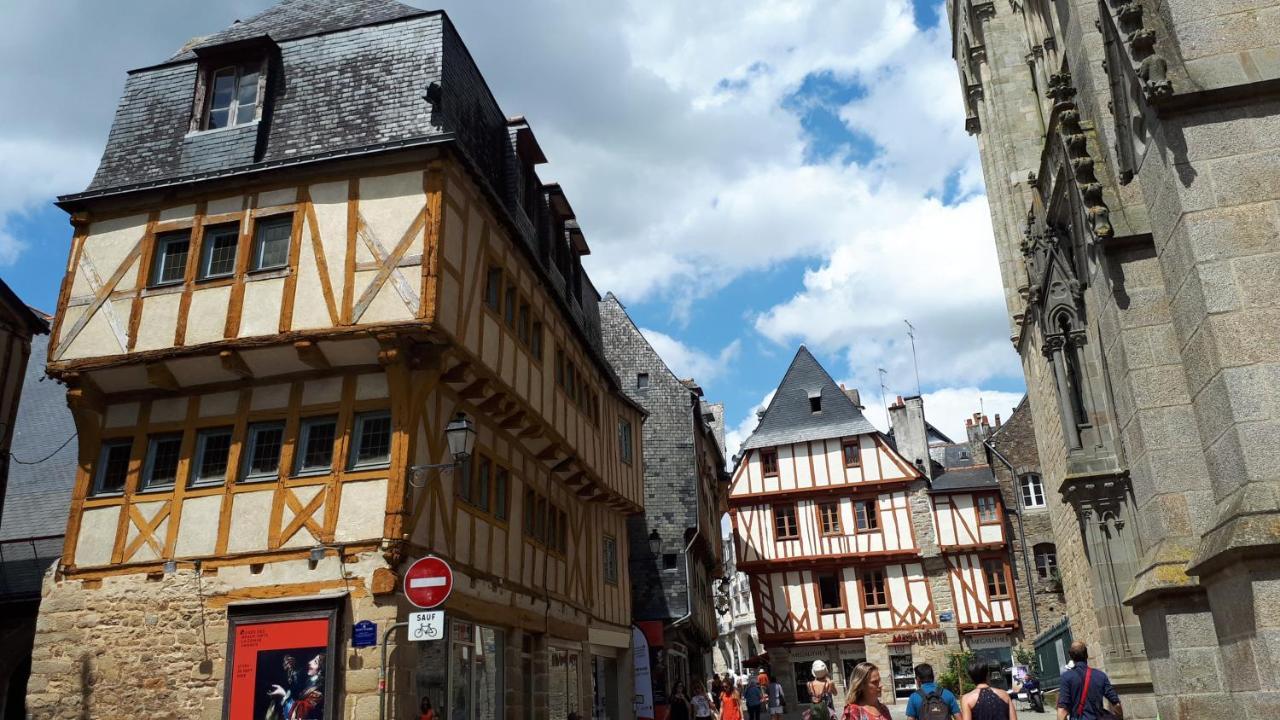 AmbonL'Oustaou Du Bodo住宿加早餐旅馆 外观 照片